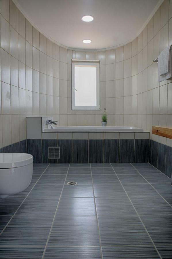 Modern Eco Friendly Villa Close To Town Pelekas Luaran gambar